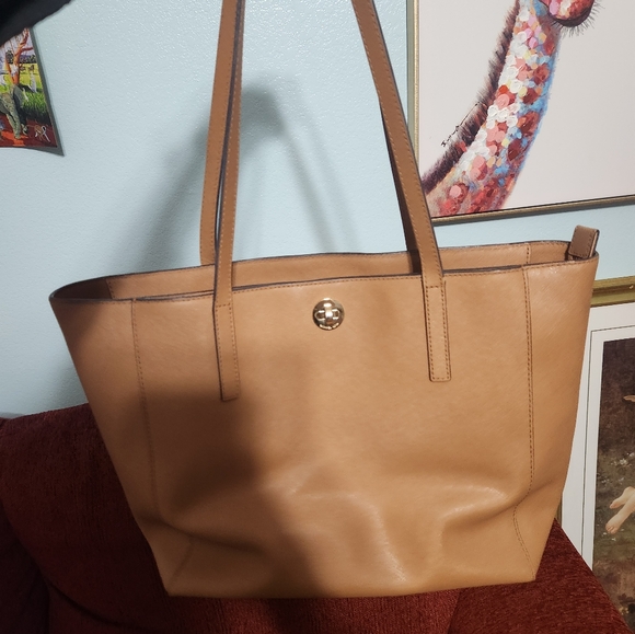 Michael Kors Extra Large Tote Purse - Picture 4 of 11